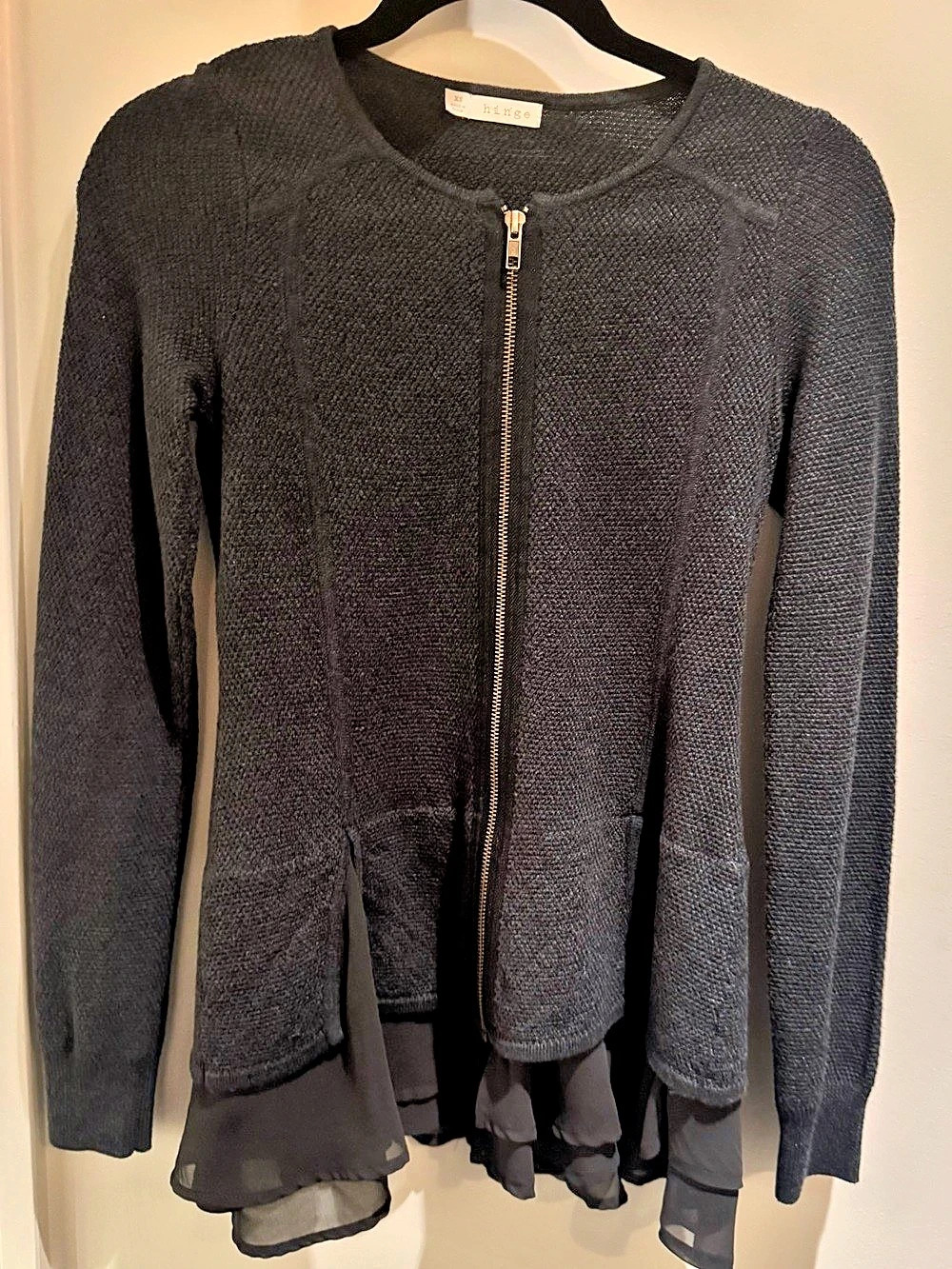Women’s hinge Zip-Front Peplum Sweater in Gray Size XS Like New